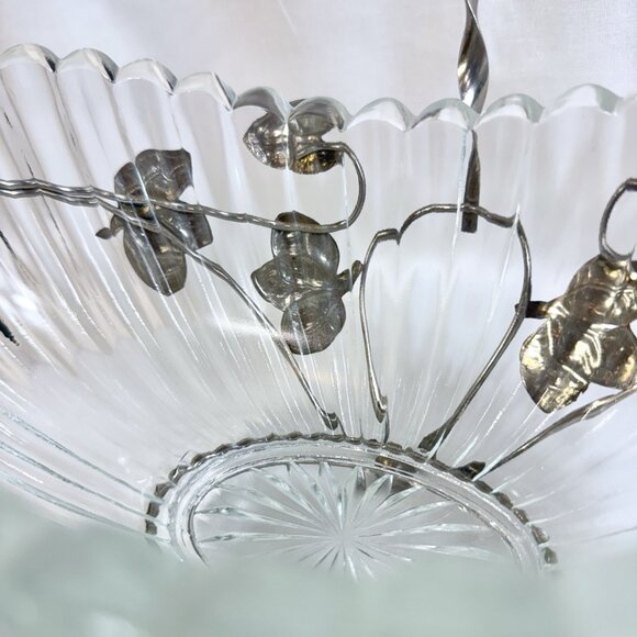Vintage Clear Glass Basket Bowl w/ Silver Plated Metal Handle & Leaf Design 9.5 - Picture 5 of 14